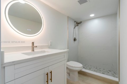 Copropriété à vendre à Pompano Beach, Floride: 2 chambres, 121.7 m2 № 1994570 - photo 13