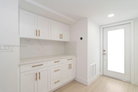 Copropriété à vendre à Pompano Beach, Floride: 2 chambres, 121.7 m2 № 1994570 - photo 6