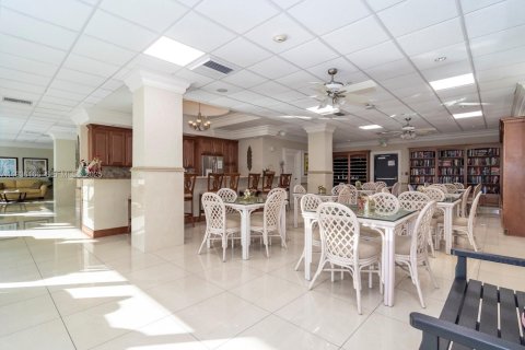 Copropriété à vendre à Pompano Beach, Floride: 2 chambres, 121.7 m2 № 1994570 - photo 23
