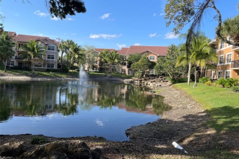 Condo in Coral Springs, Florida, 3 bedrooms  № 2061788 - photo 4