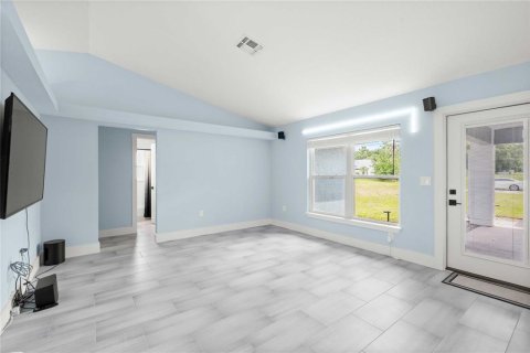 Casa en alquiler en Wesley Chapel, Florida, 3 dormitorios, 112.04 m2 № 1913559 - foto 12