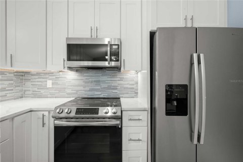 Casa en alquiler en Wesley Chapel, Florida, 3 dormitorios, 112.04 m2 № 1913559 - foto 7