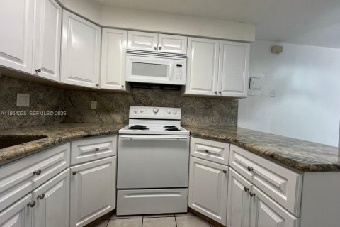 Copropriété à vendre à Hollywood, Floride: 1 chambre, 51.1 m2 № 2153322 - photo 12