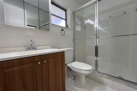 Copropriété à vendre à Hollywood, Floride: 1 chambre, 51.1 m2 № 2153322 - photo 13