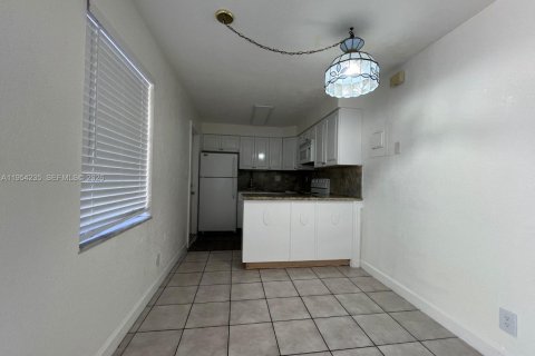 Copropriété à vendre à Hollywood, Floride: 1 chambre, 51.1 m2 № 2153322 - photo 9