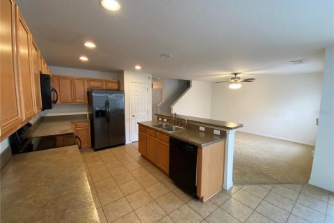 Touwnhouse à louer à Orlando, Floride: 3 chambres, 173.26 m2 № 2148914 - photo 3