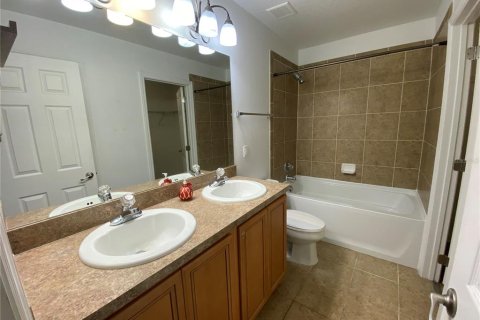 Touwnhouse à louer à Orlando, Floride: 3 chambres, 173.26 m2 № 2148914 - photo 10