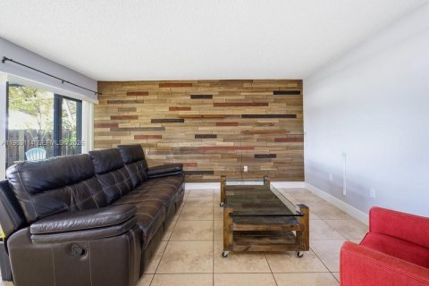 Купить таунхаус в Майами, Флорида 2 спальни, 114.27м2, № 2049646 - фото 6