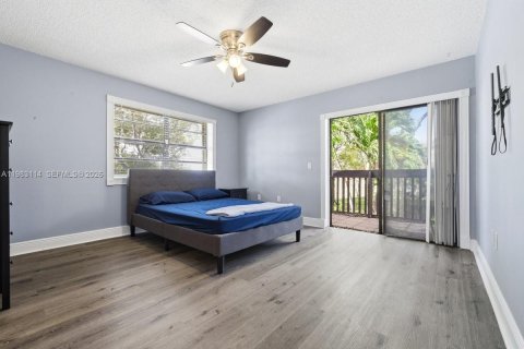 Купить таунхаус в Майами, Флорида 2 спальни, 114.27м2, № 2049646 - фото 18