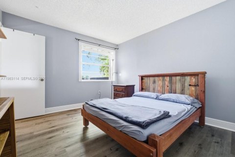 Купить таунхаус в Майами, Флорида 2 спальни, 114.27м2, № 2049646 - фото 15