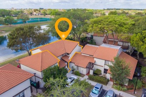 Купить таунхаус в Майами, Флорида 2 спальни, 114.27м2, № 2049646 - фото 24