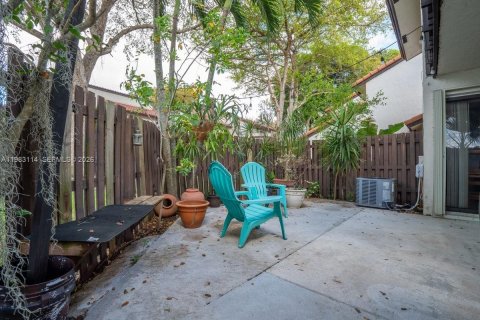 Купить таунхаус в Майами, Флорида 2 спальни, 114.27м2, № 2049646 - фото 9