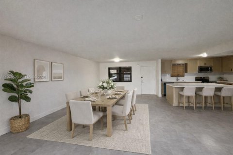 Condo in Miami, Florida, 2 bedrooms  № 2044467 - photo 2