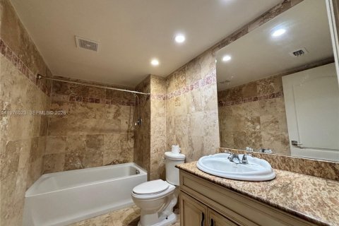 Condo in Miami, Florida, 2 bedrooms  № 2044467 - photo 20