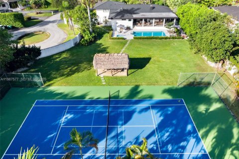 Villa ou maison à vendre à Palmetto Bay, Floride: 5 chambres, 303.42 m2 № 2048934 - photo 8