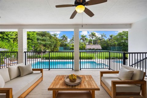 Villa ou maison à vendre à Palmetto Bay, Floride: 5 chambres, 303.42 m2 № 2048934 - photo 18