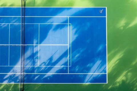 Villa ou maison à vendre à Palmetto Bay, Floride: 5 chambres, 303.42 m2 № 2048934 - photo 16