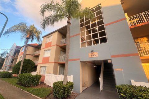 Condo in Hialeah, Florida, 2 bedrooms  № 2053907
