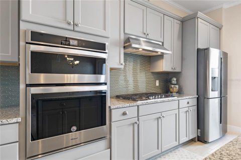 Townhouse in LAKESHORE in Winter Garden, Florida 4 bedrooms, 235.88 sq.m. № 1918862 - photo 16