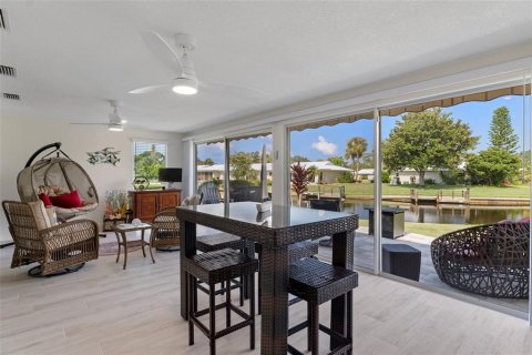 Condo in Crystal River, Florida, 2 bedrooms  № 1324052 - photo 25