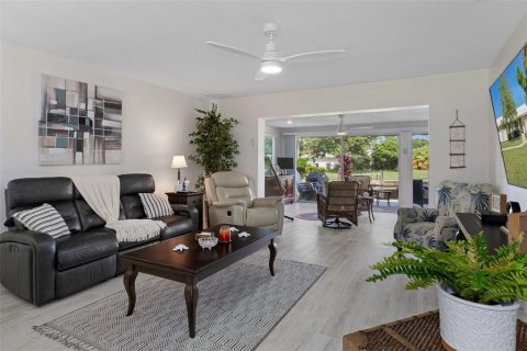 Condo in Crystal River, Florida, 2 bedrooms  № 1324052 - photo 19