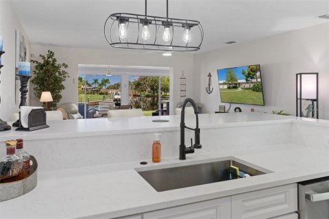 Condo in Crystal River, Florida, 2 bedrooms  № 1324052 - photo 18