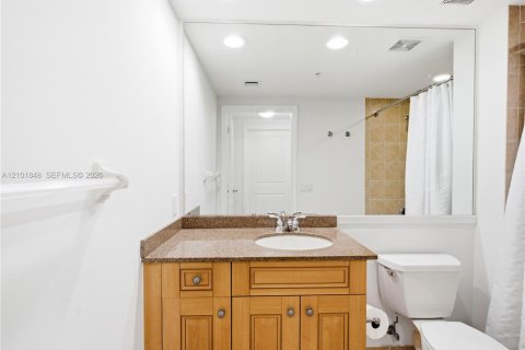 Condo in Fort Lauderdale, Florida, 2 bedrooms  № 2404172 - photo 26