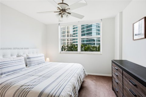 Condo in Fort Lauderdale, Florida, 2 bedrooms  № 2404172 - photo 16