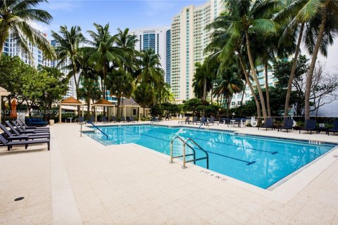 Condo in Fort Lauderdale, Florida, 2 bedrooms  № 2404172 - photo 30