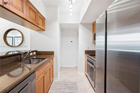 Condo in Fort Lauderdale, Florida, 2 bedrooms  № 2404172 - photo 12