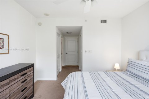 Condo in Fort Lauderdale, Florida, 2 bedrooms  № 2404172 - photo 18