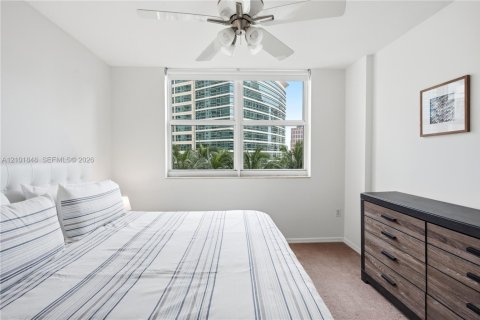 Condo in Fort Lauderdale, Florida, 2 bedrooms  № 2404172 - photo 17