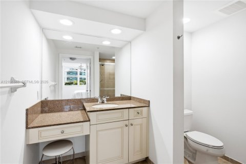 Condo in Fort Lauderdale, Florida, 2 bedrooms  № 2404172 - photo 19