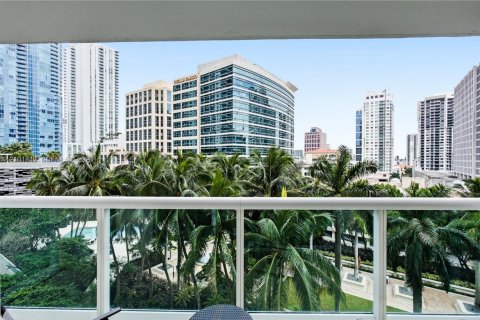 Condo in Fort Lauderdale, Florida, 2 bedrooms  № 2404172 - photo 2