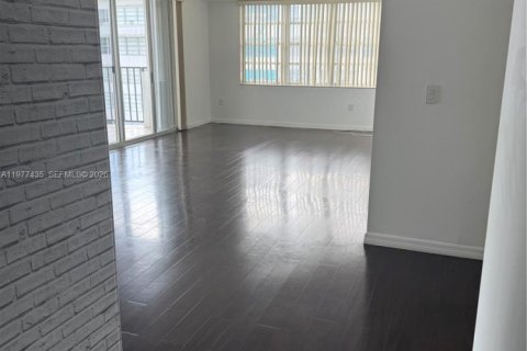 Copropriété à louer à Aventura, Floride: 116.87 m2 № 2041678 - photo 4