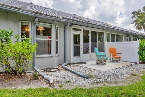 House in Sarasota, Florida 2 bedrooms, 121.05 sq.m. № 1856618 - photo 25