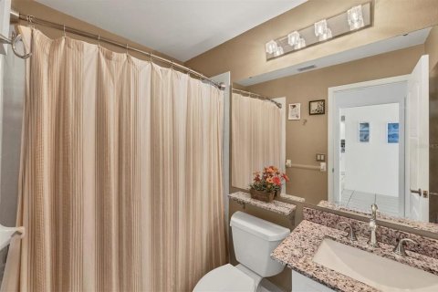 House in Sarasota, Florida 2 bedrooms, 121.05 sq.m. № 1856618 - photo 22