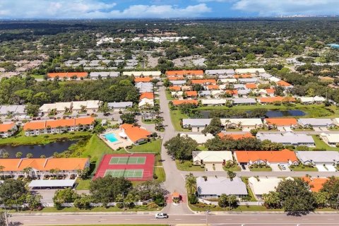 House in Sarasota, Florida 2 bedrooms, 121.05 sq.m. № 1856618 - photo 29