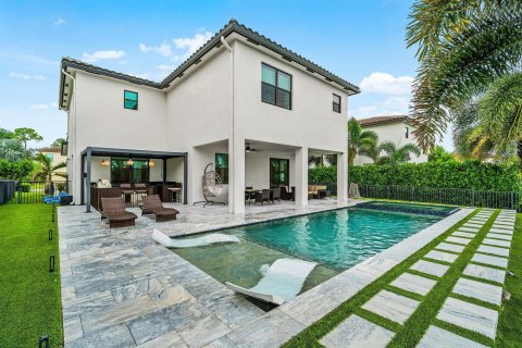 House in Royal Palm Beach, Florida 5 bedrooms, 272.39 sq.m. № 2399976 - photo 26