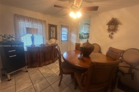 Casa en venta en Miami, Florida, 4 dormitorios, 184.41 m2 № 2056902 - foto 11