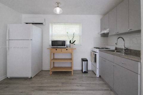 Villa ou maison à vendre à Miami, Floride: 4 chambres, 184.41 m2 № 2056902 - photo 22