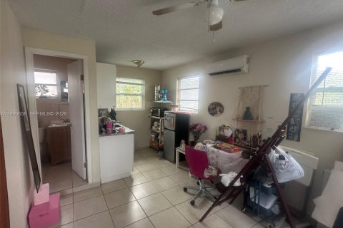 Casa en venta en Miami, Florida, 4 dormitorios, 184.41 m2 № 2056902 - foto 15
