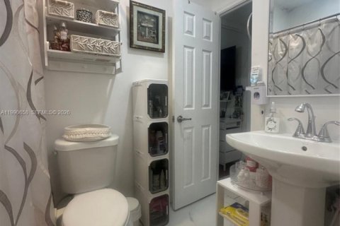 Casa en venta en Miami, Florida, 4 dormitorios, 184.41 m2 № 2056902 - foto 6