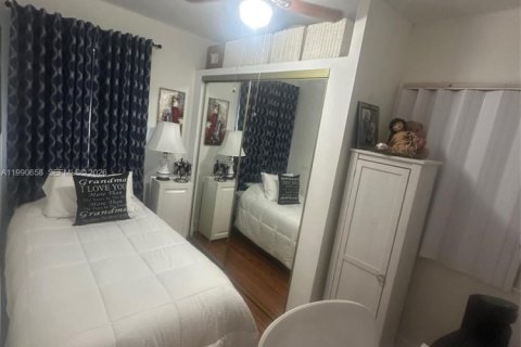 Casa en venta en Miami, Florida, 4 dormitorios, 184.41 m2 № 2056902 - foto 7