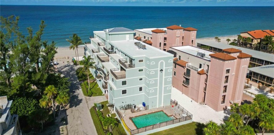 Condo in Englewood, Florida, 3 bedrooms  № 1883357