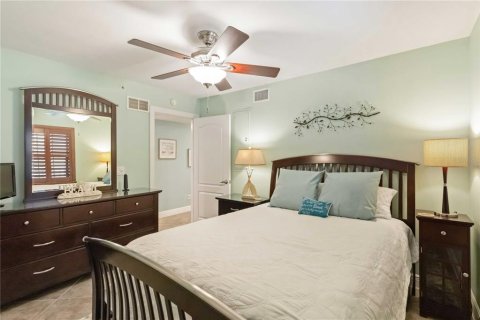 Condo in Englewood, Florida, 3 bedrooms  № 1883357 - photo 30