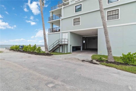 Condo in Englewood, Florida, 3 bedrooms  № 1883357 - photo 6