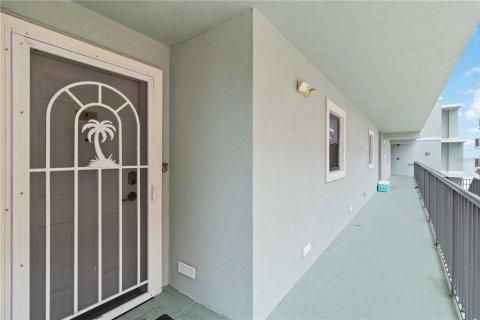 Condo in Englewood, Florida, 3 bedrooms  № 1883357 - photo 10
