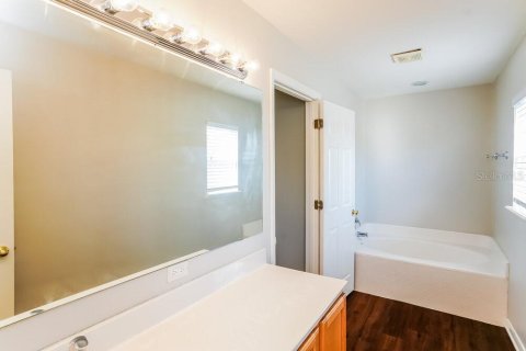 Villa ou maison à louer à Ruskin, Floride: 4 chambres, 207.08 m2 № 1799778 - photo 11