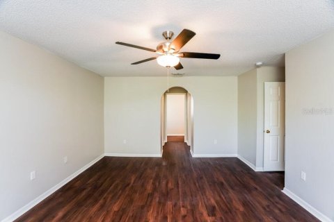 Villa ou maison à louer à Ruskin, Floride: 4 chambres, 207.08 m2 № 1799778 - photo 10